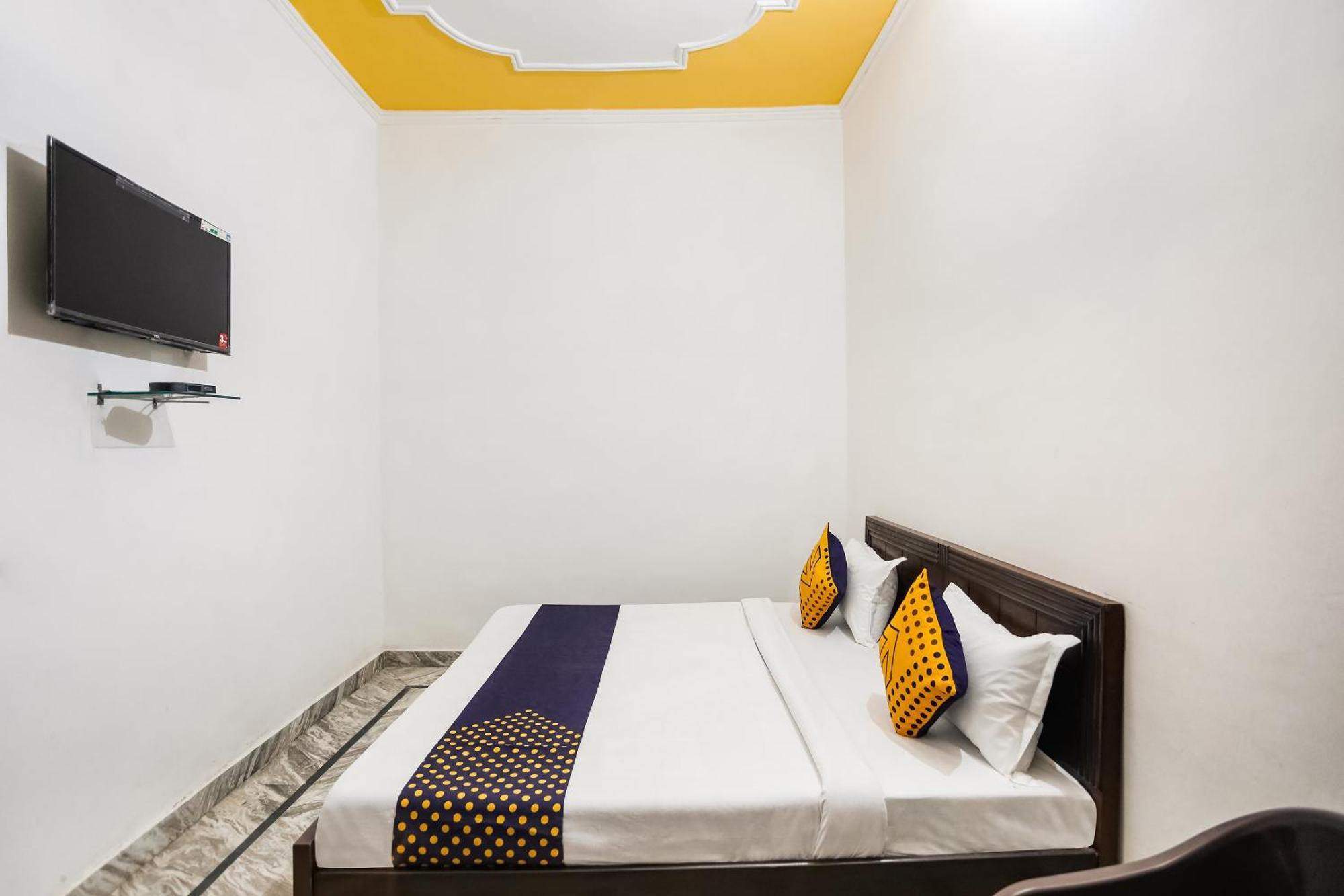 Hotel O Dollar Фаридабад Екстериор снимка