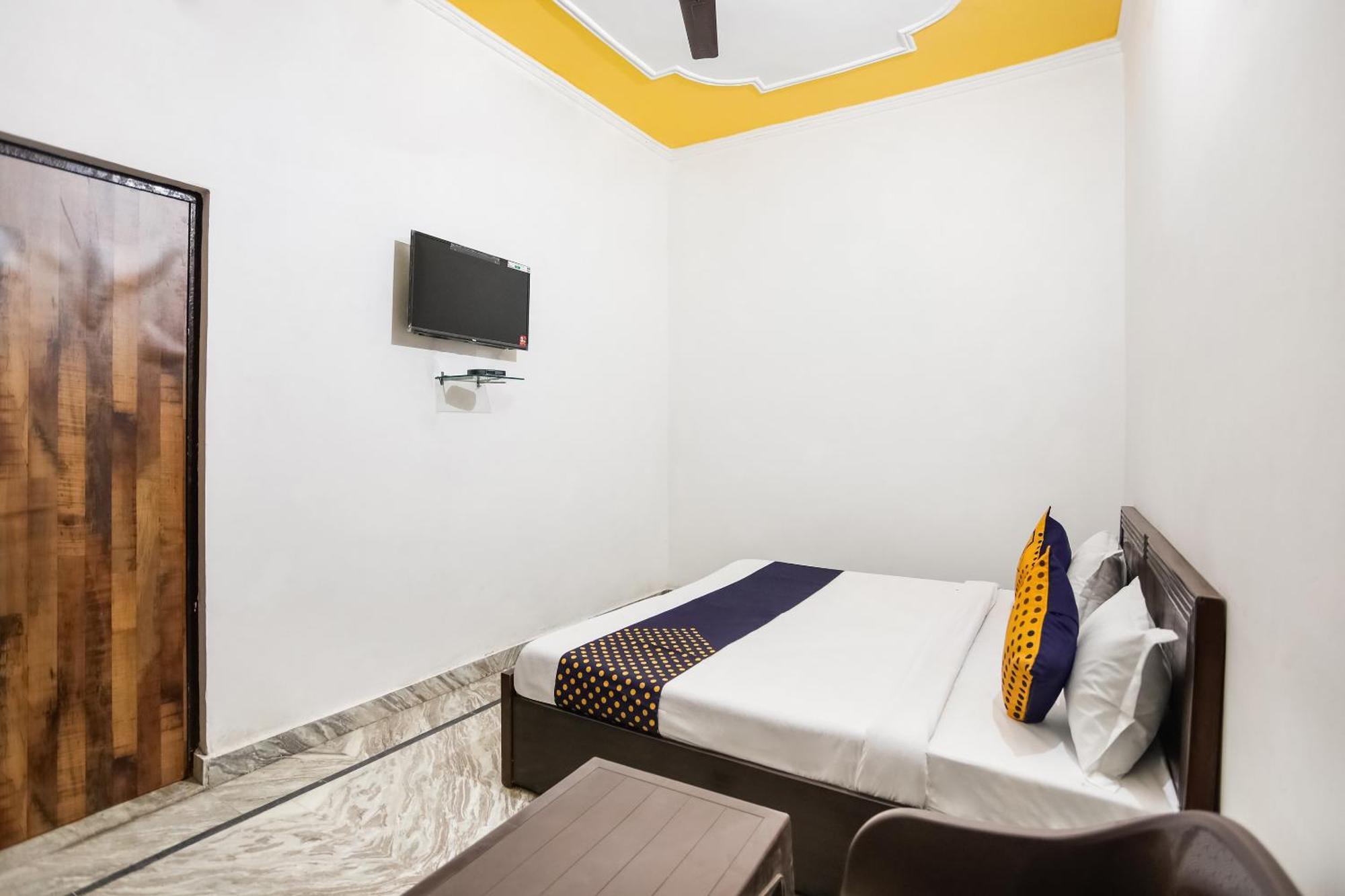 Hotel O Dollar Фаридабад Екстериор снимка
