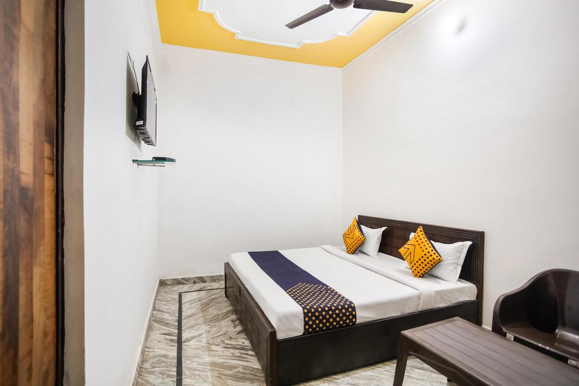 Hotel O Dollar Фаридабад Екстериор снимка