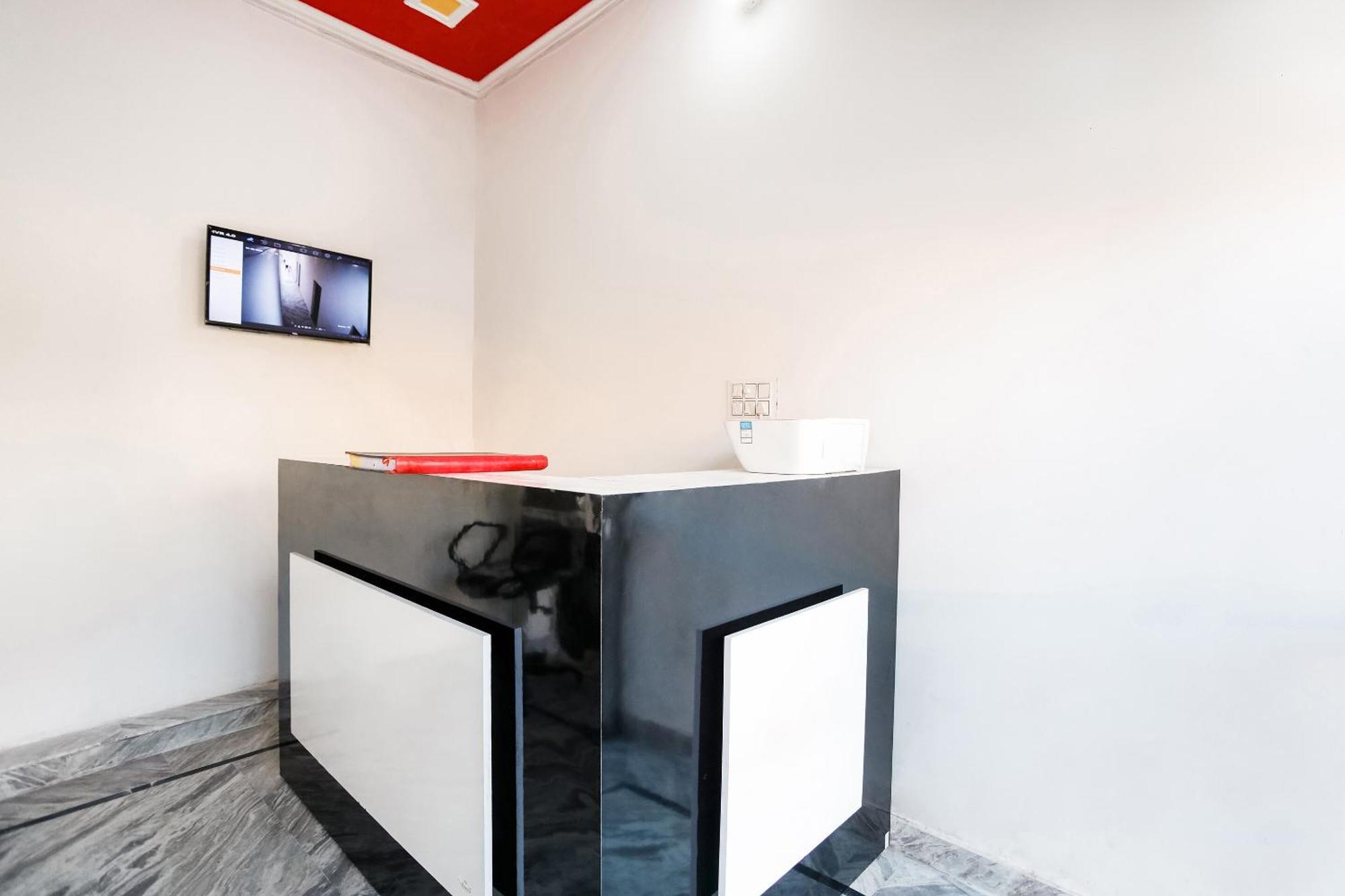 Hotel O Dollar Фаридабад Екстериор снимка