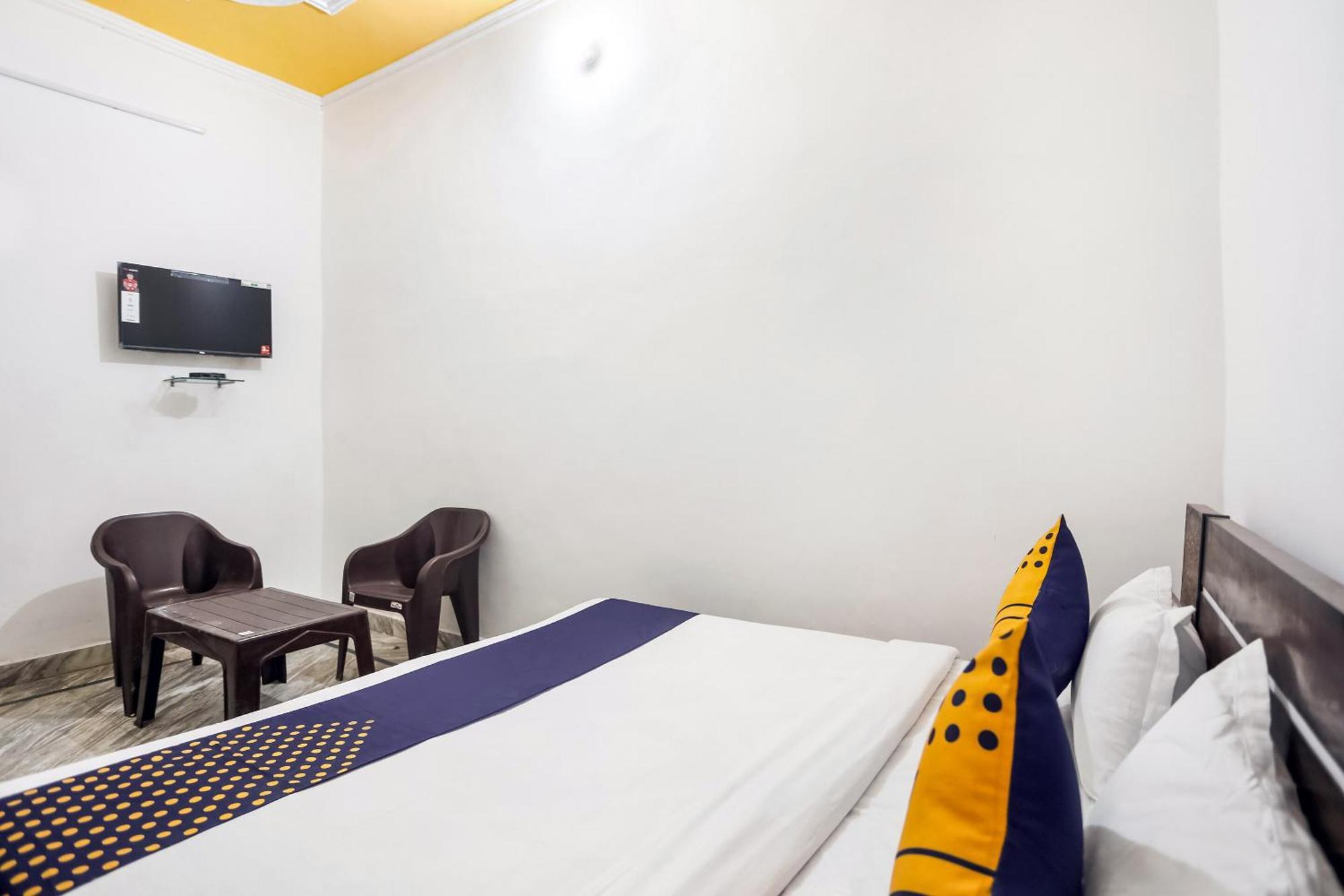 Hotel O Dollar Фаридабад Екстериор снимка
